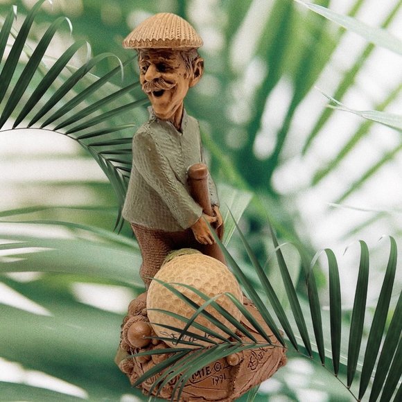 Tom Clark Gnome Dormie 87 Golf Ball Baseball Bat Collectible - Picture 6 of 16